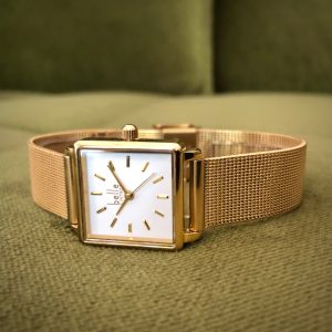 Eva gold with gold mesh bracelet