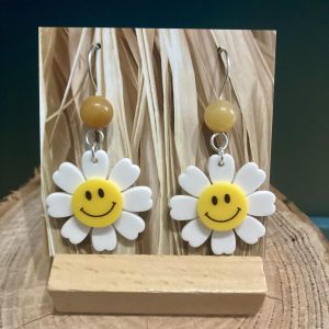 Happy Daisy Earrings. White and Yellow