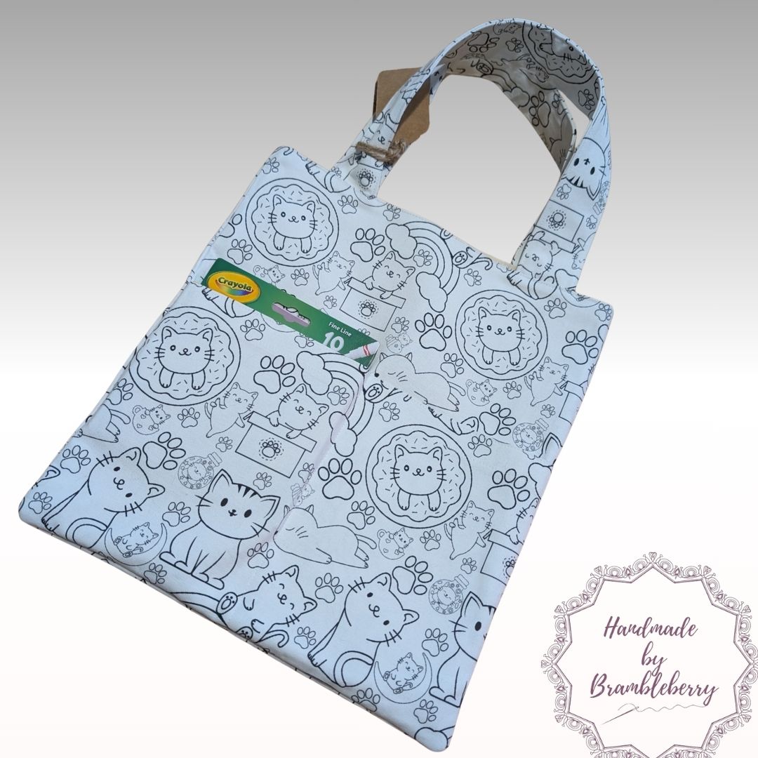 Bag with cat images you can colour in