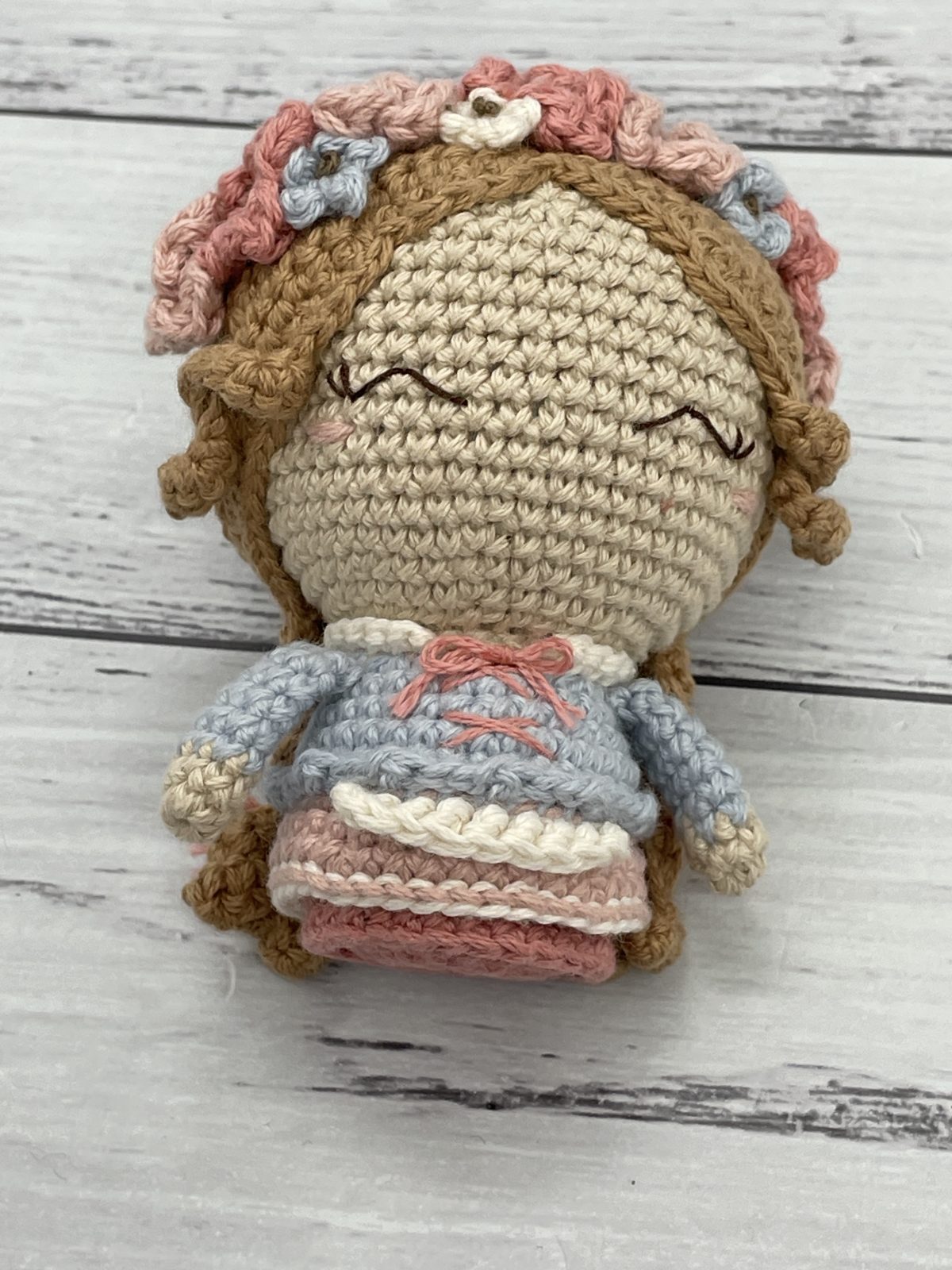 Mini Kingdom - Poppy the Flower Girl