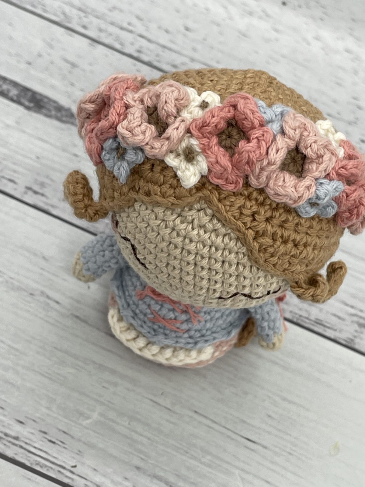 Mini Kingdom - Poppy the Flower Girl